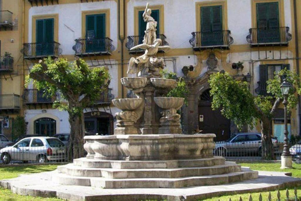 Piazza Marina Apartment Palermo Luaran gambar